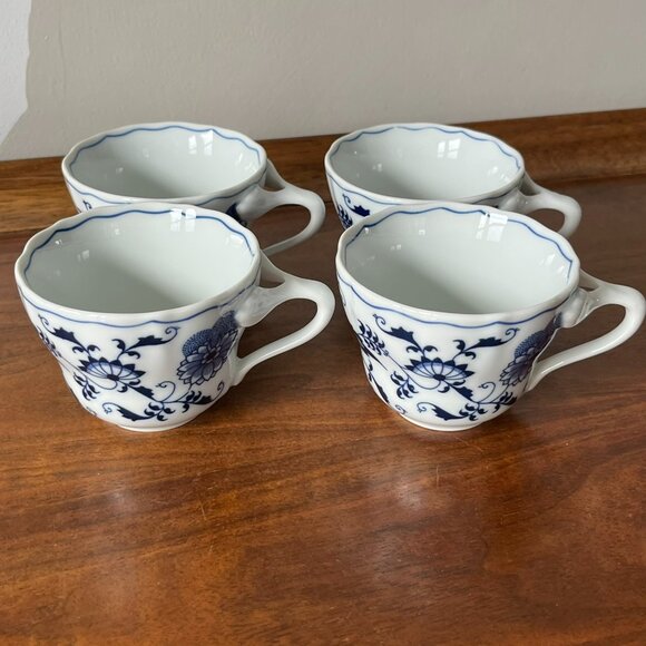 Set of 4 Blue Danube Tea Cups and Saucers Porcelain Onion Pattern Vintage Japan - Picture 7 of 9